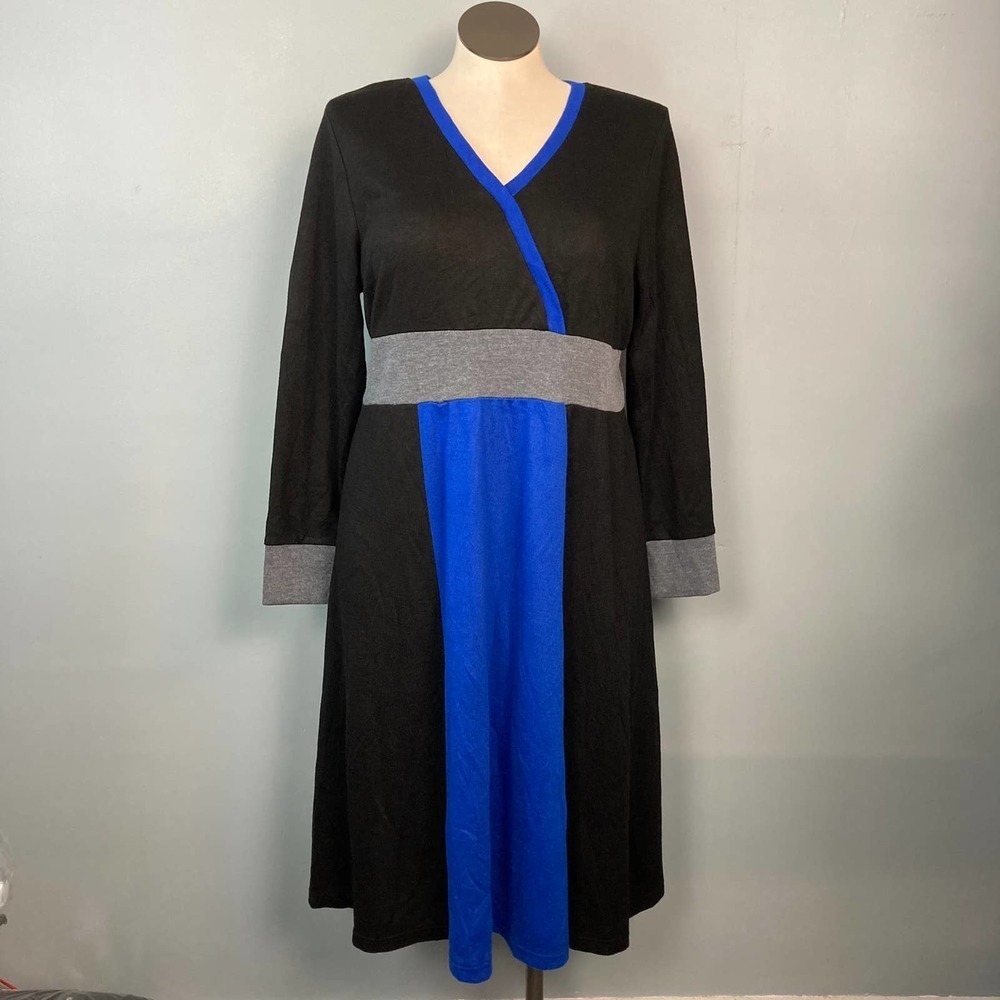 Fashion Bug Colorblock Knit Surplice Style Sweater Dress Plus Size 1X Black Blue